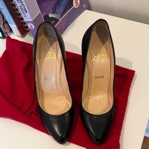 Christian Louboutin Black Leather Pointed Toe Pumps - Classic Heel
